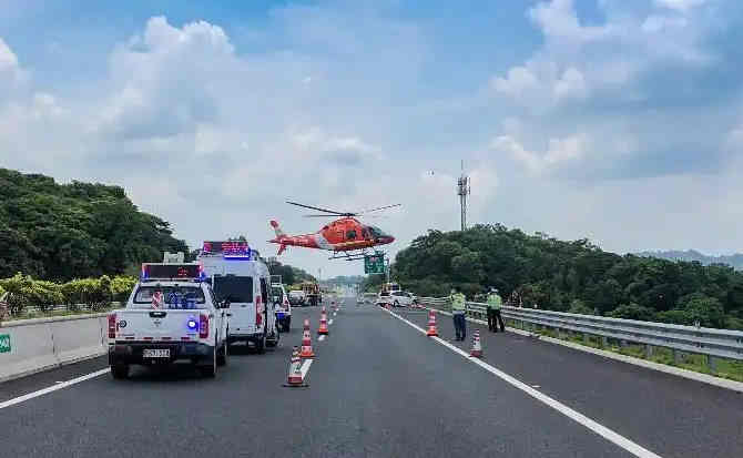 筠连高速公路汽车救援案例